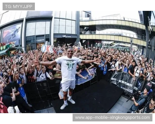 大洋联盟棒球场双人配合完成精彩抢点