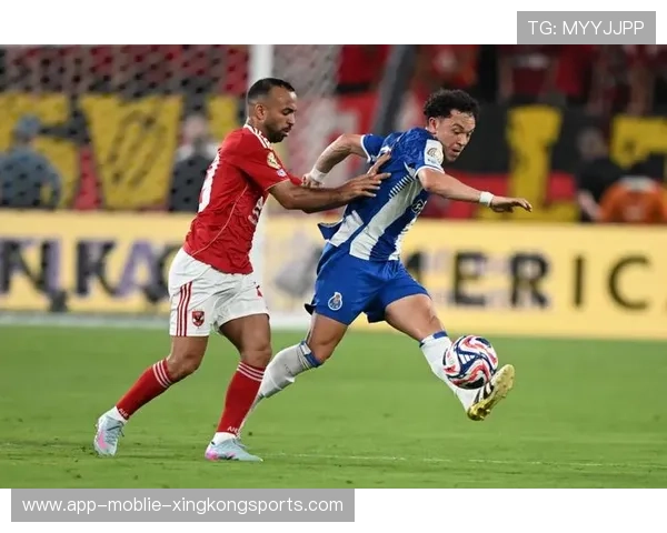 波尔图中场核心的远传为球队打开局面 波尔图中场核心的远传为球队打开局面