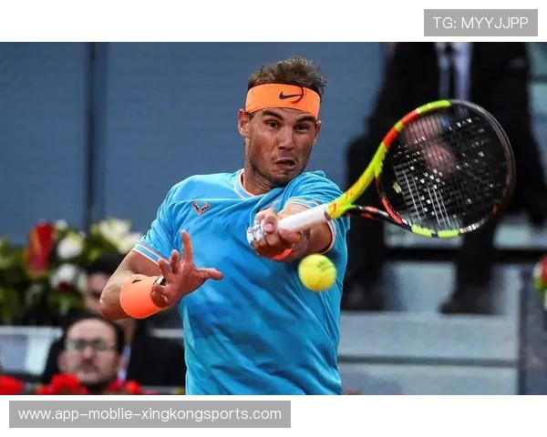 网球纳达尔正手重炮打穿底线拿下关键局分 网球纳达尔正手重炮打穿底线拿下关键局分