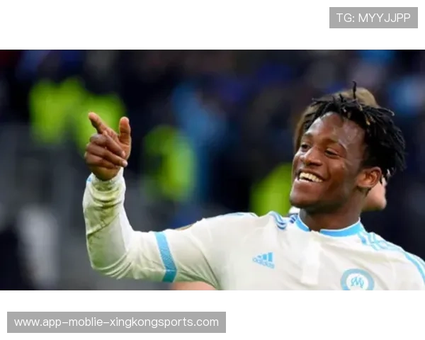 尤文伊令左脚爆射得分年轻力量震动全场——从草地到未来的软文叙事